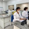 Instituto Adolfo Lutz habilita laboratório da Santa Casa de Santos como referência para diagnóstico da Covid-19 por RT-PCR  